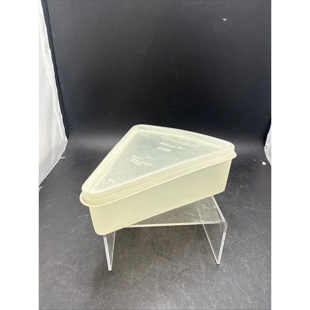 Vintage Tupperware Millionaire Line 269-1 Wedge Refrigerator Container w/Lid